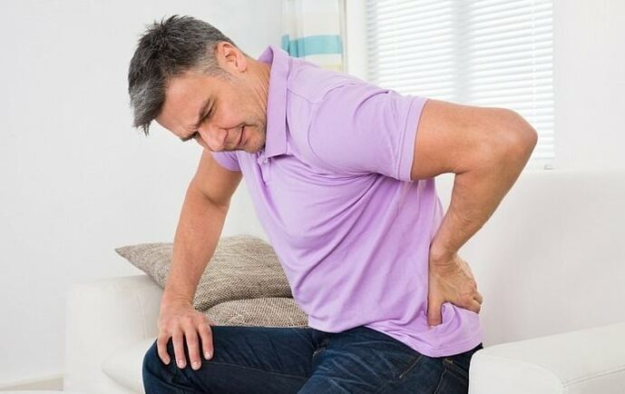 Bol u zdjelici čest je simptom kroničnog prostatitisa kod muškaraca